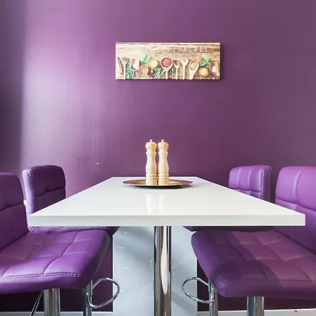 公寓 Dilo 120 Sqm 2 Baths Balcony