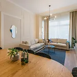 120Qm Mygold Apartment 2 Bathrooms Balcony Up To 9 Guests 公寓 *