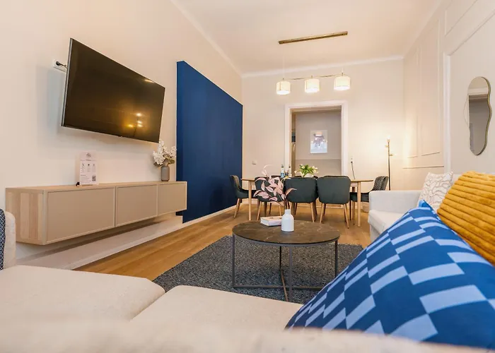 شقة 120Qm Mygold Apartment 2 Bathrooms Balcony Up To 9 Guests *