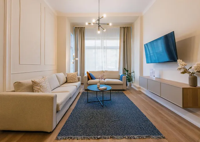 120Qm Mygold Apartment 2 Bathrooms Balcony Up To 9 Guests Apartman *