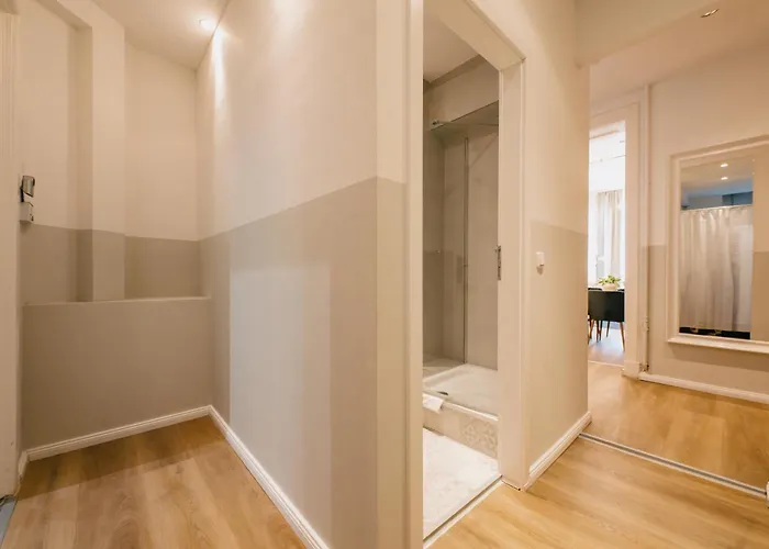 120Qm Mygold Apartment 2 Bathrooms Balcony Up To 9 Guests Apartman *