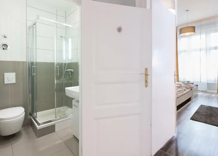 Dilo 120 Sqm 2 Baths Balcony *