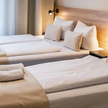 120Qm Mygold Apartment 2 Bathrooms Balcony Up To 9 Guests