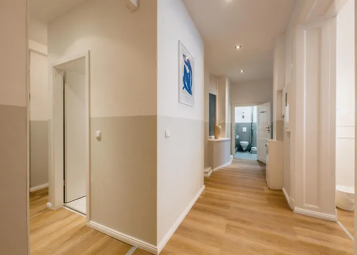 Appartement 120Qm Mygold Apartment 2 Bathrooms Balcony Up To 9 Guests Berlijn