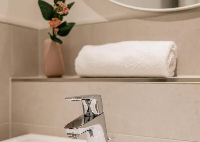 Apartament 120Qm Mygold Apartment 2 Bathrooms Balcony Up To 9 Guests Berlin